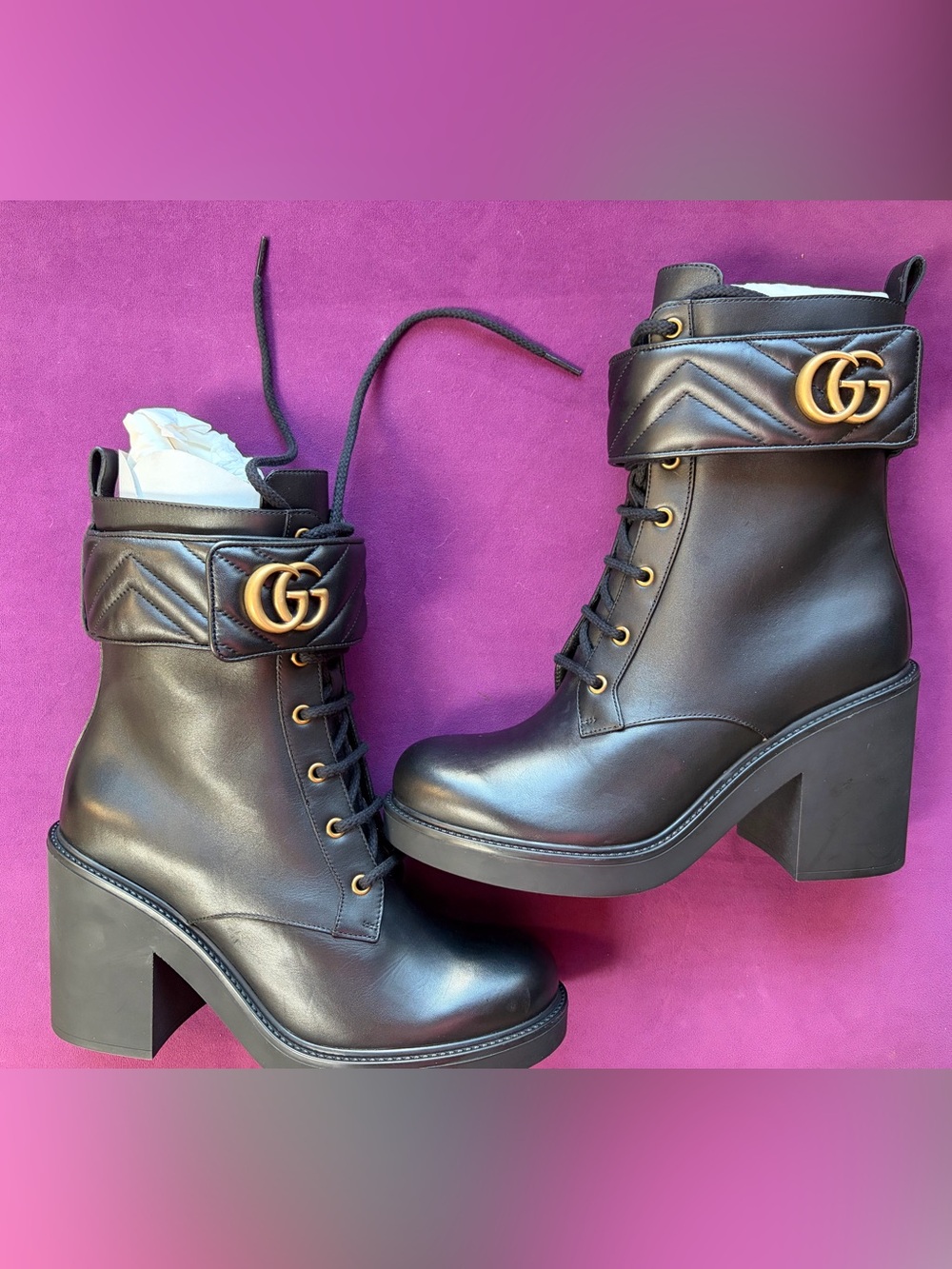 Gucci Black Quilted Cuff Lace-Up Block Heel Boots with Gold GG - Picture 7 of 8